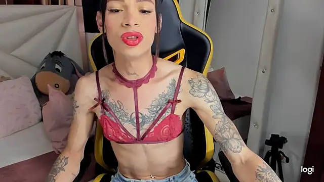 sara slut21 online show from 31, 12, 2024