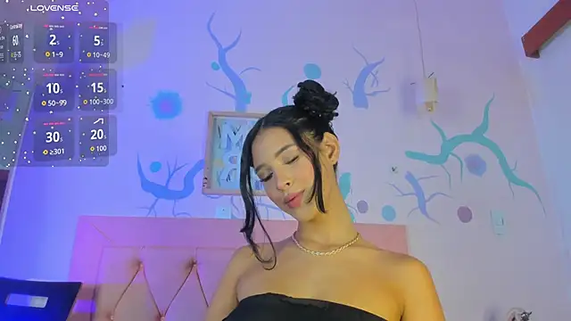 Snapshot of NoahPerez chatting on 8, 10, 2025 NoahPerez online show from 8, 10, 2025