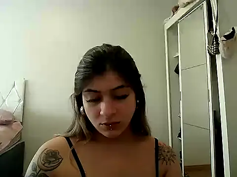 Becca B online show from 10, 4, 2026