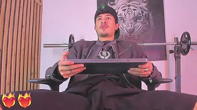 DimitriDeluxe online show from 22, 10, 2025