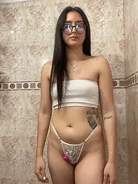 Snapshot of Just_Isaa chatting on 18, 9, 2025 Just Isaa online show from 18, 9, 2025