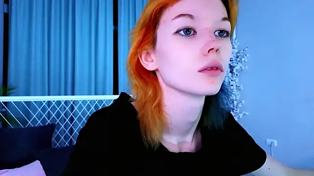 Snapshot of Kiara_Dream chatting on 4, 7, 2026 Kiara Dream online show from 4, 7, 2026