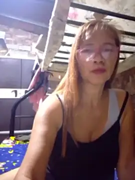 Snapshot of SexyHottMom chatting on 3, 12, 2025 SexyHottMom online show from 3, 12, 2025