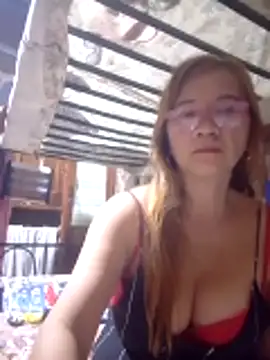 Snapshot of SexyHottMom chatting on 20, 12, 2025 SexyHottMom online show from 20, 12, 2025