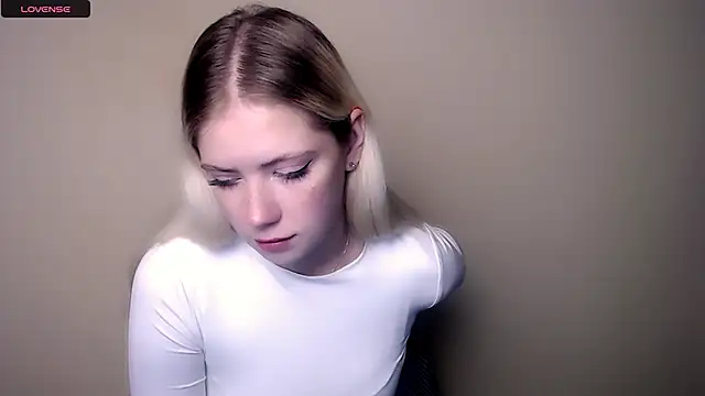 AliceHotty  online show from 11, 9, 2025