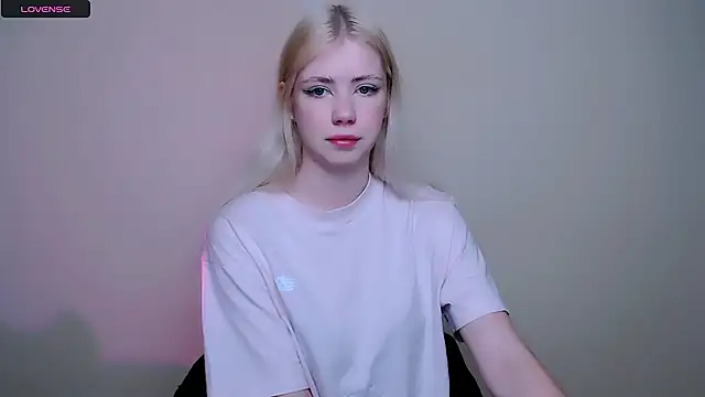 AliceHotty  online show from 9, 2, 2026