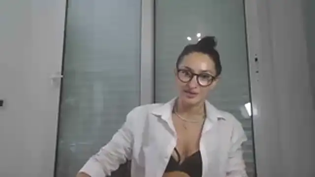 Snapshot of Vanis92 chatting on 13, 5, 2026 Vanis92 online show from 13, 5, 2026