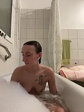 Emilia Mausi online show from 14, 12, 2025