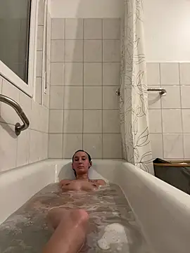 Emilia Mausi online show from 9, 4, 2026