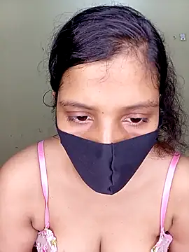 Rose-luckey online show from 15, 10, 2025