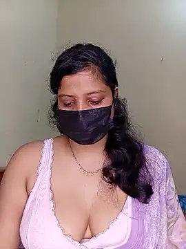 Snapshot of Rose-luckey chatting on 14, 6, 2026 Rose-luckey online show from 14, 6, 2026