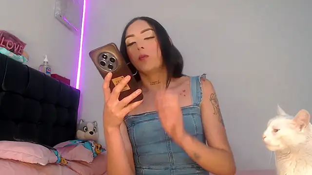 Megan Gil  online show from 26, 2, 2026