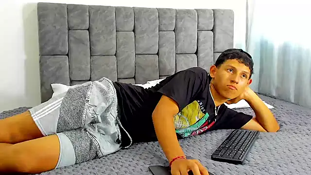 Felipe Gonzales online show from 15, 10, 2025