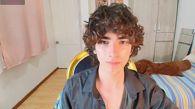 Nude Boy18 online show from 25, 11, 2025