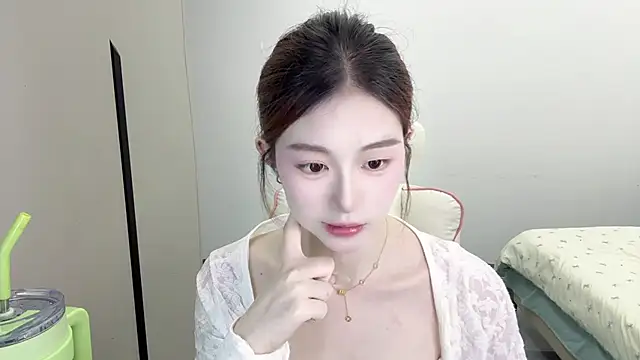 Snapshot of Cookie-oo chatting on 4, 10, 2025 Cookie-oo online show from 4, 10, 2025