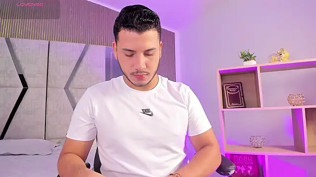 Axel grey  online show from 8, 3, 2026