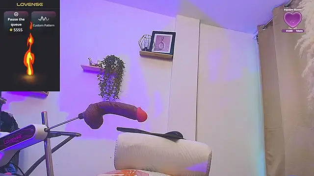 Snapshot of LindaaEvanss chatting on 21, 9, 2025 LindaaEvanss online show from 21, 9, 2025