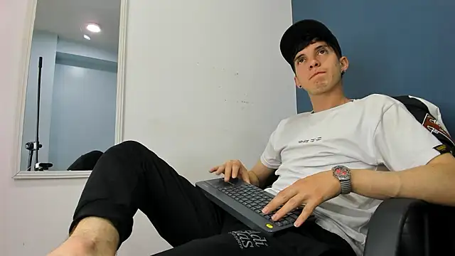 Jheampiiero online show from 7, 2, 2026