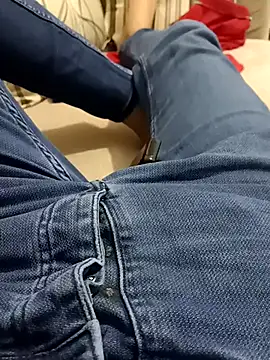 Snapshot of OGUZOZAN chatting on 10, 9, 2025 OGUZOZAN online show from 10, 9, 2025