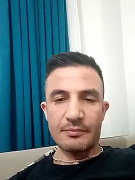 Snapshot of OGUZOZAN chatting on 6, 10, 2025 OGUZOZAN online show from 6, 10, 2025