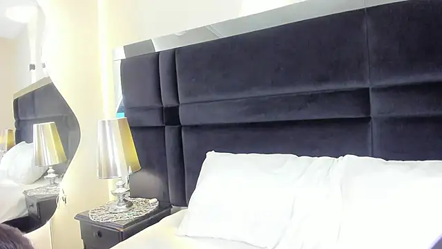 Snapshot of CarolineLee_ chatting on 18, 6, 2026 CarolineLee online show from 18, 6, 2026