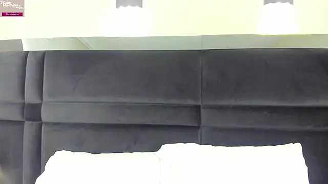 Snapshot of CarolineLee_ chatting on 26, 6, 2026 CarolineLee online show from 26, 6, 2026