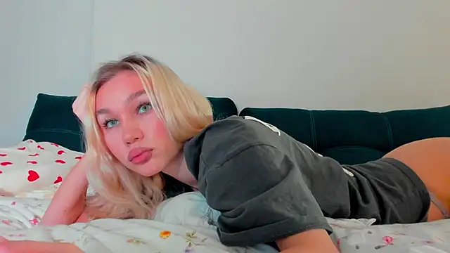 cuteleraay online show from 26, 11, 2025