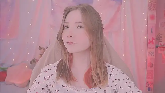 Snapshot of Linaaly chatting on 19, 1, 2026 Linaaly online show from 19, 1, 2026