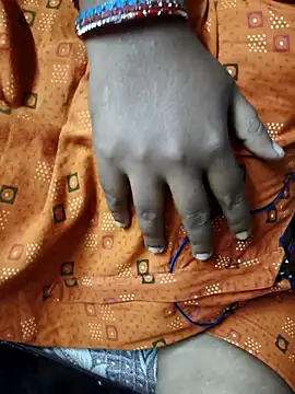 Snapshot of TAMIL_ELAKKIYA chatting on 24, 9, 2025 TAMIL ELAKKIYA online show from 24, 9, 2025