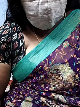 Snapshot of TAMIL_ELAKKIYA chatting on 14, 11, 2025 TAMIL ELAKKIYA online show from 14, 11, 2025