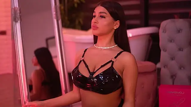 BellaNoirre online show from 28, 11, 2025