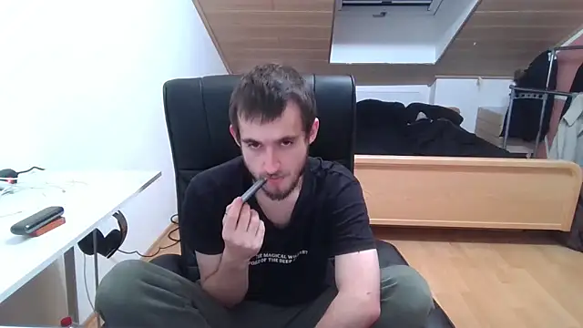 Snapshot of Bez3ybik chatting on 24, 10, 2025 Bez3ybik online show from 24, 10, 2025