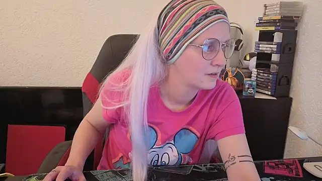 lisa yummi online show from 16, 3, 2026