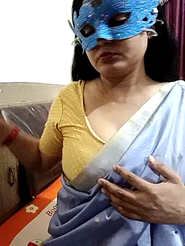 Snapshot of MEERAcle chatting on 21, 2, 2026 MEERAcle online show from 21, 2, 2026