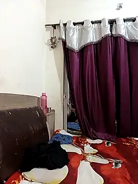 Snapshot of MEERAcle chatting on 27, 2, 2026 MEERAcle online show from 27, 2, 2026