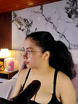 LunaRosse  online show from 15, 4, 2026