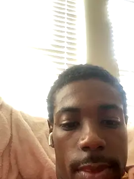 Snapshot of huhgtr chatting on 3, 11, 2025 huhgtr online show from 3, 11, 2025