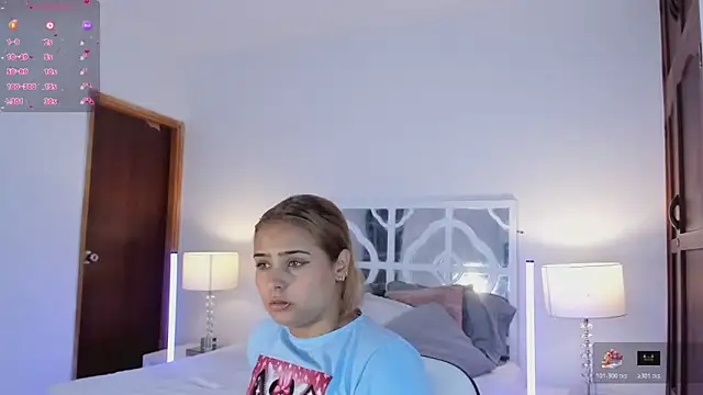 MikaelaStone online show from 15, 12, 2025