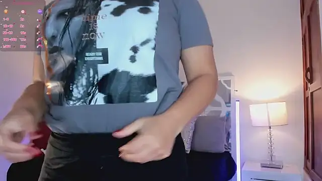 MikaelaStone online show from 17, 12, 2025