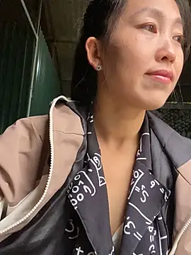 Huong-Ly online show from 11, 11, 2025