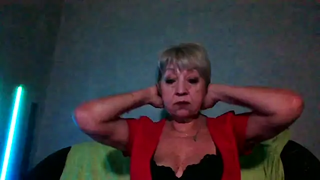 Snapshot of DianaQDream chatting on 23, 2, 2026 DianaQDream online show from 23, 2, 2026