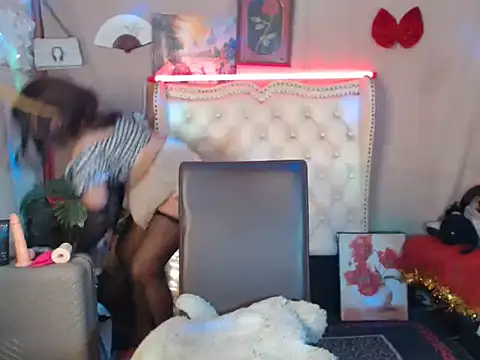 miss laila  online show from 13, 9, 2025