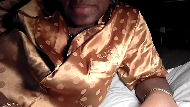 Curvy AfricanQuinn online show from 13, 3, 2026