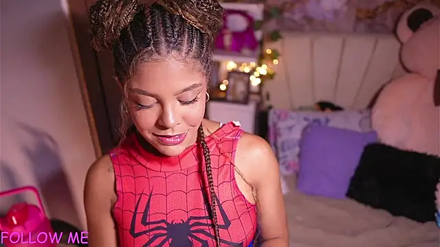 hannachris- online show from 12, 4, 2026