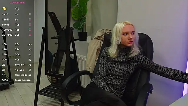 Laura Chaplin online show from 17, 1, 2026