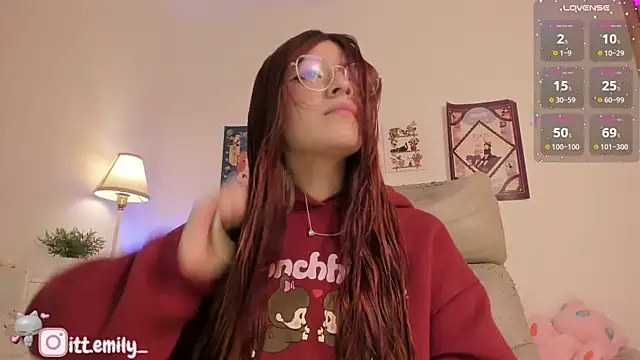 Snapshot of emily_uwu0 chatting on 28, 2, 2026 emily uwu0 online show from 28, 2, 2026