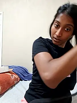 Snapshot of Ghetto_Gurl_06 chatting on 11, 11, 2025 Ghetto Gurl 06 online show from 11, 11, 2025