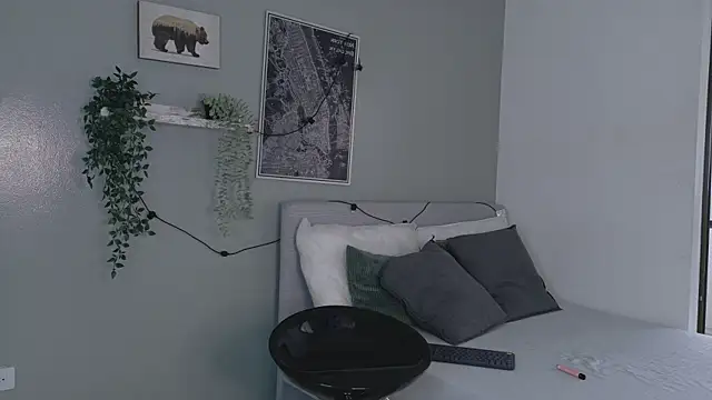 Nickifox   online show from 24, 11, 2025