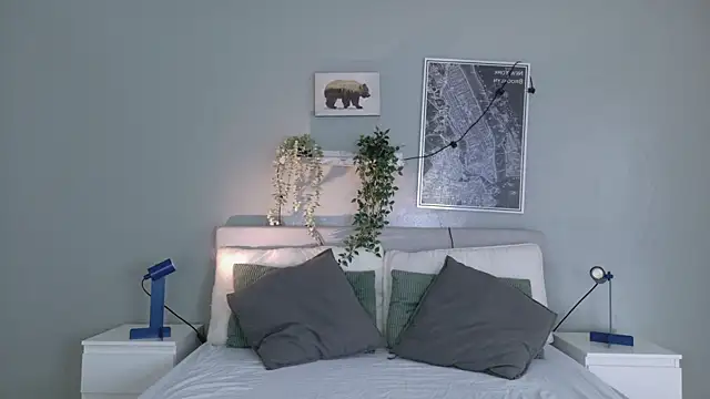 Nickifox   online show from 16, 12, 2025