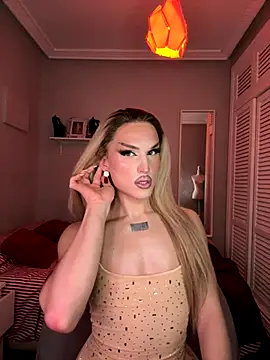 Snapshot of lacattiva chatting on 18, 11, 2025 lacattiva online show from 18, 11, 2025